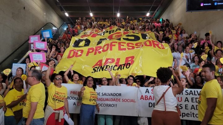 Justiça considera ilegal greve dos professores em Salvador e determina suspensão do movimento