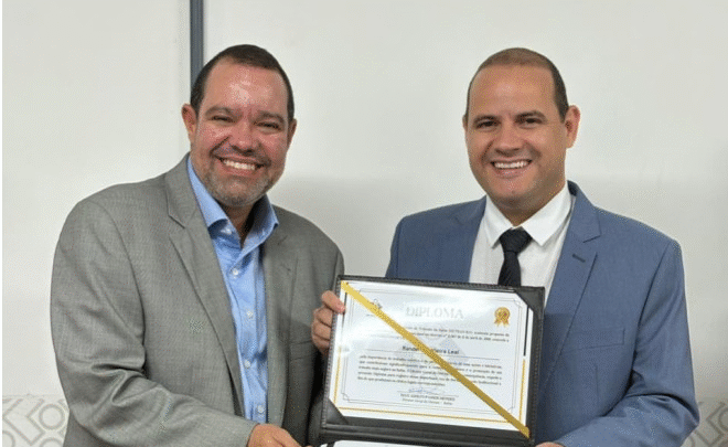 Randerson Leal recebe medalha Amigo do Detran por atuação em prol da mobilidade urbana