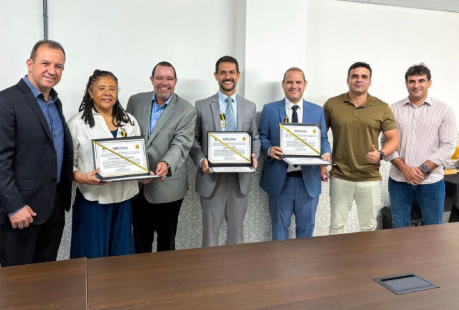 João Cláudio Bacelar é homenageado com Medalha Amigos do Detran
