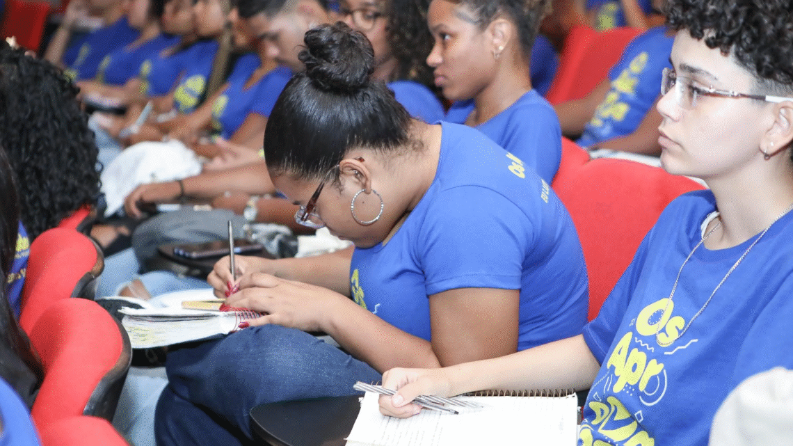 Mega Aulão do IngreSSAr está com inscrições abertas para revisão final pro Enem