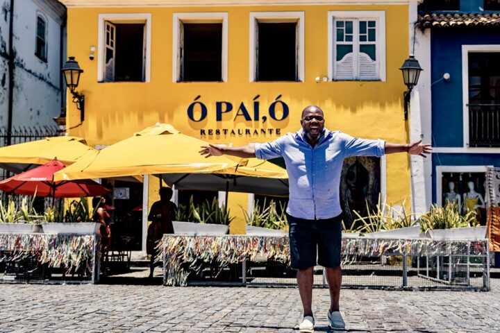 Ó, Paí, Ó inaugura restaurante na Orla de Pituaçu com foco na culinária afro-brasileira e cultura local