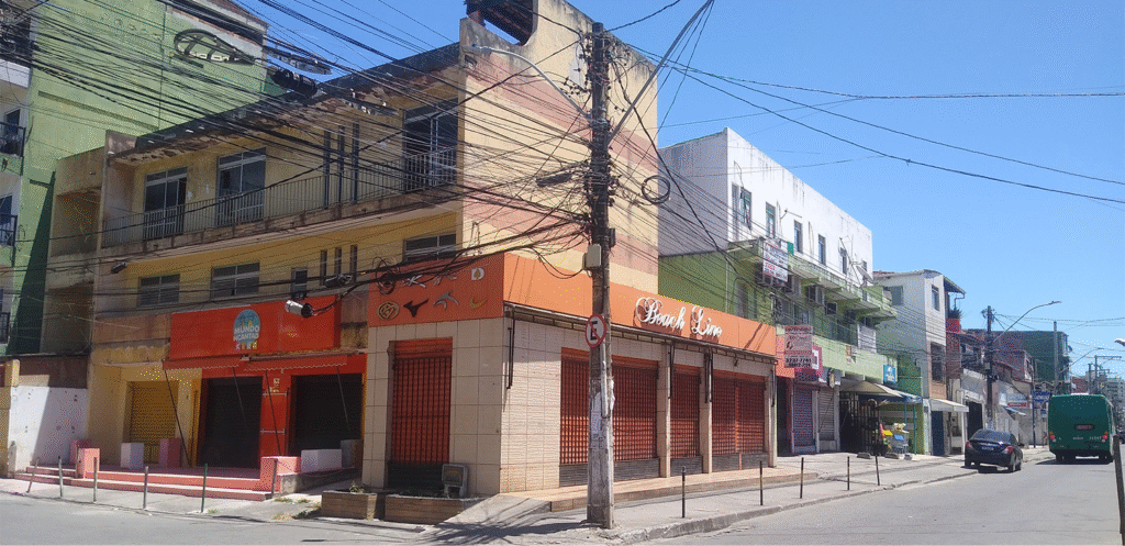 Saiba o que abre e fecha em Salvador e na Boca do Rio nesta Semana Santa. Veja horários do Atakarejo, G Barbosa e shoppings.
