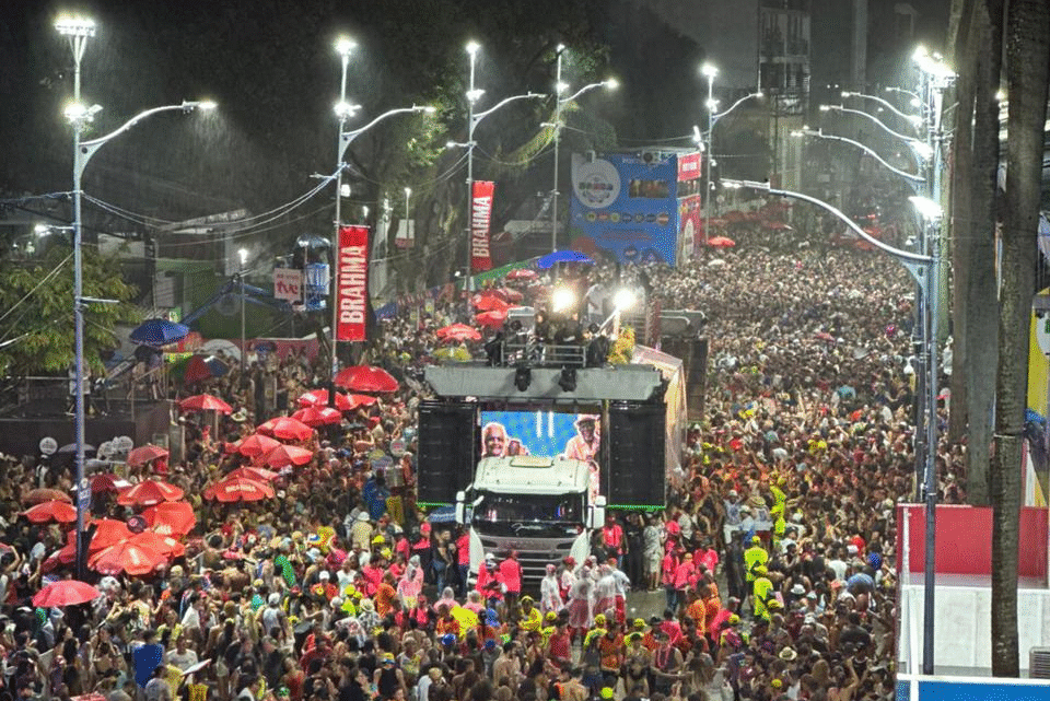Inmet coloca Salvador em alerta para chuvas intensas no início do Carnaval