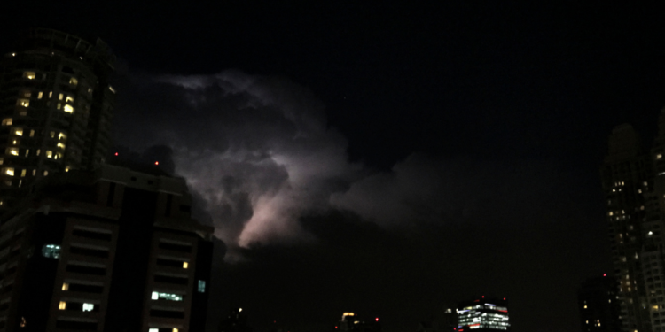 Apagão global é previsto para 17/02 e fenômeno de fogo deve surgir no céu