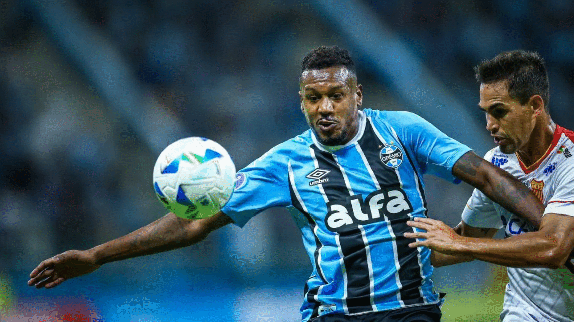 Edenílson deixa o Grêmio e deve fechar com o Botafogo
