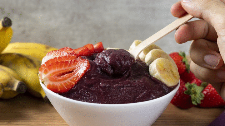 Criança sai para comprar açaí na Praia de Itapuã (ES) e mãe recebe fatura de R$ 650