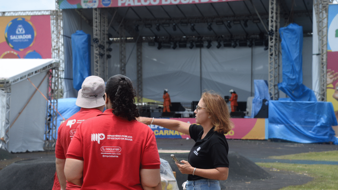 Carnaval 2026: MPBA vistoria palcos montados em Itapuã e Boca do Rio, em Salvador