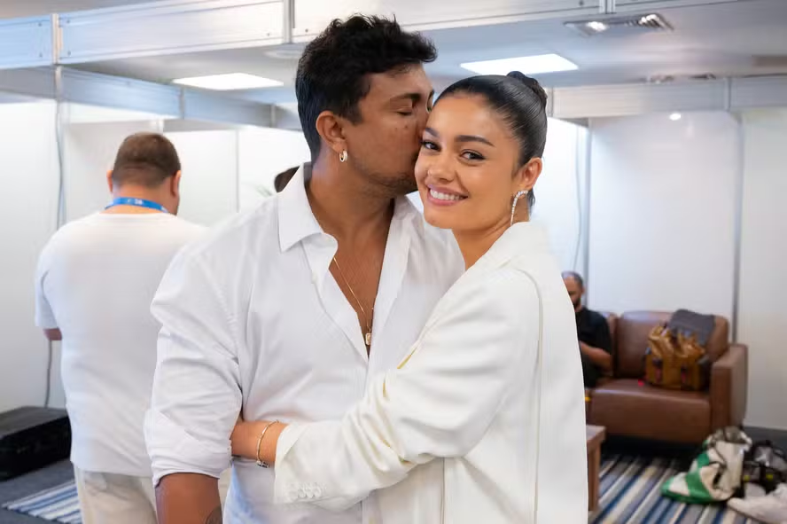 Sophie Charlotte confirma término com Xamã durante o Carnaval no Rio de Janeiro após rumores sobre o relacionamento ganharem força na Sapucaí.