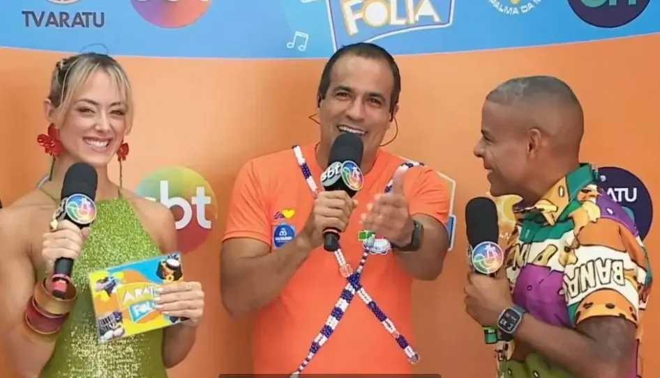 Gafe de prefeito durante transmissão do Carnaval do SBT repercute nas redes