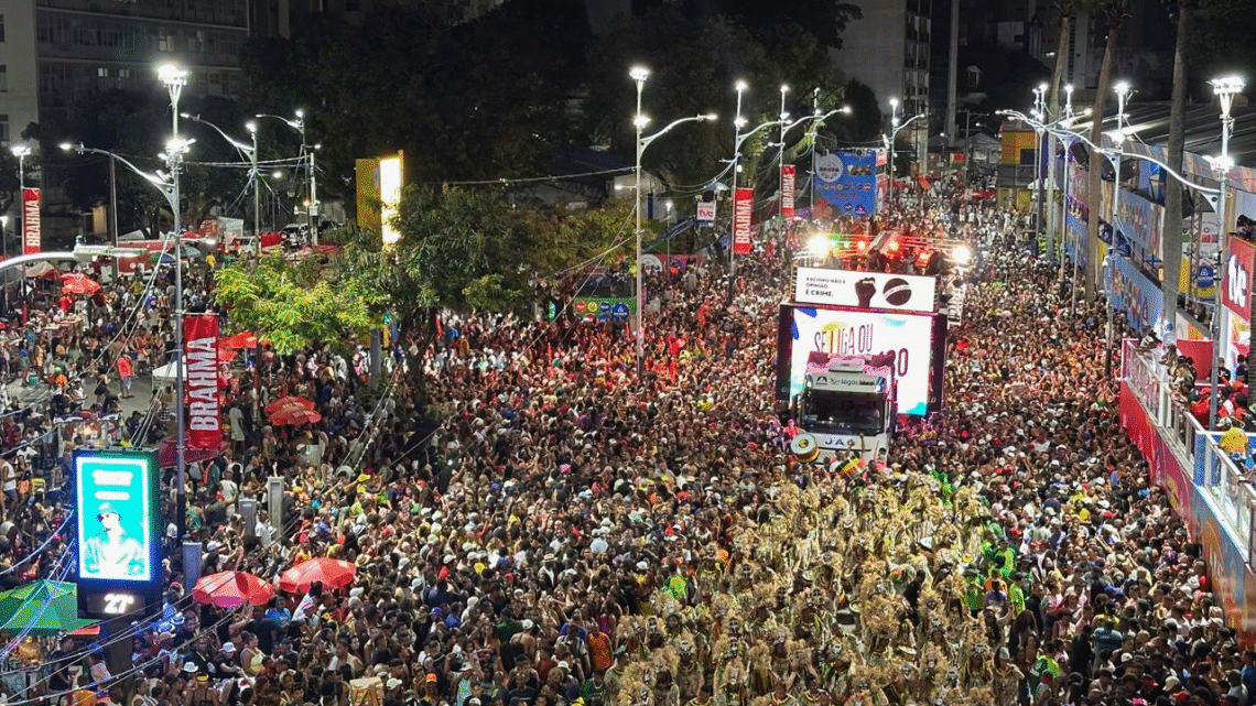 Salvador confirma Carnaval 2027 com início em janeiro e 13 dias de festa