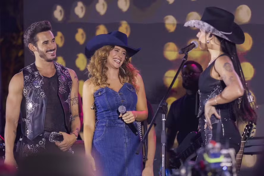 Ana Castela brilha em ‘Coração Acelerado’ e presencia pedido de casamento épico