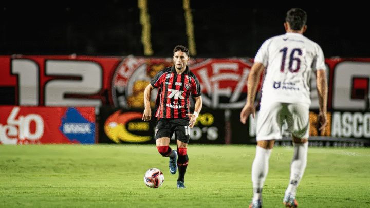 Vitória vence Bahia de Feira no Barradão e assume a vice-liderança do Baianão 2026