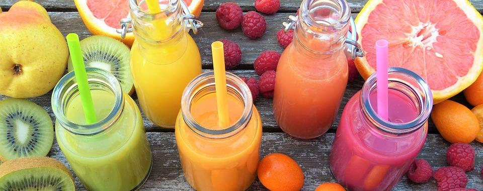 Saiba como fazer detox pós-Carnaval para combater o inchaço e o cansaço. Confira 4 dicas de especialistas para desinchar e recuperar a energia após a folia.