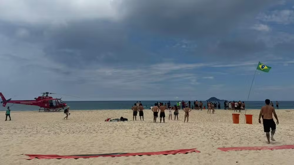 Acidente com asa-delta deixa dois mortos em São Conrado, Zona Sul do Rio de Janeiro