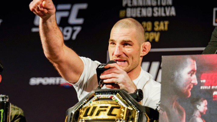 Assistir UFC Fight Night: Strickland x Hernandez ao vivo e online neste sábado