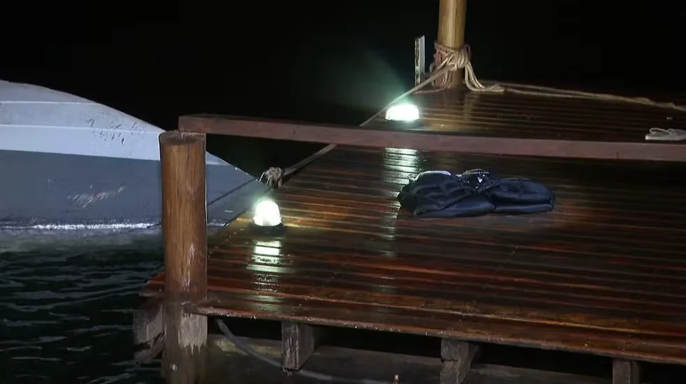 Acidente com lancha com 15 pessoas deixa seis mortos no Rio Grande. Piloto não era habilitado e consumiu álcool antes da batida contra píer.