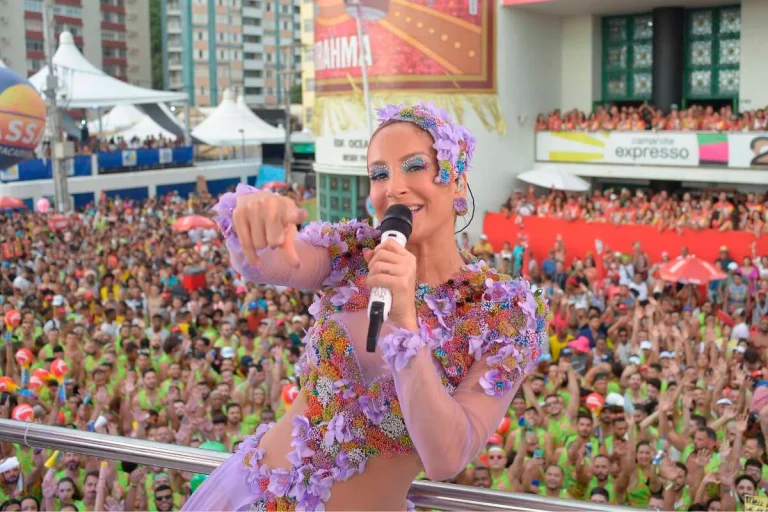 Saíram os vencedores do Troféu Magazine Folia 2026! Confira quem ganhou como Melhor Cantor, Cantora e a Música do Carnaval de Salvador hoje.