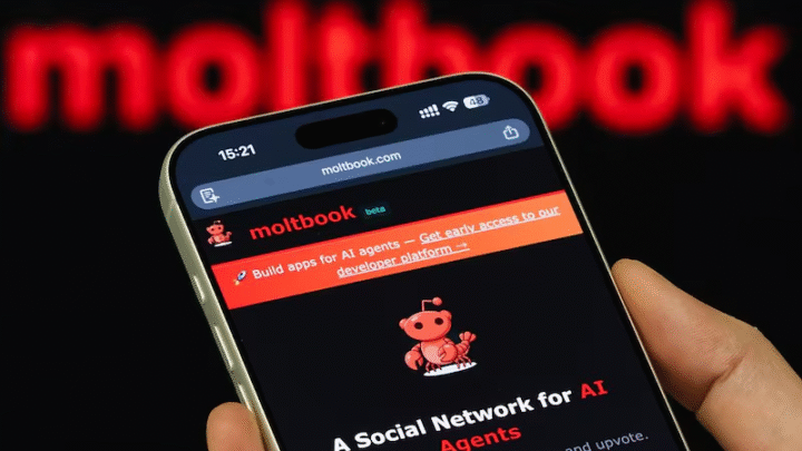 Especialistas alertam sobre o Moltbook, a rede social que coloca IAs para “conversar”