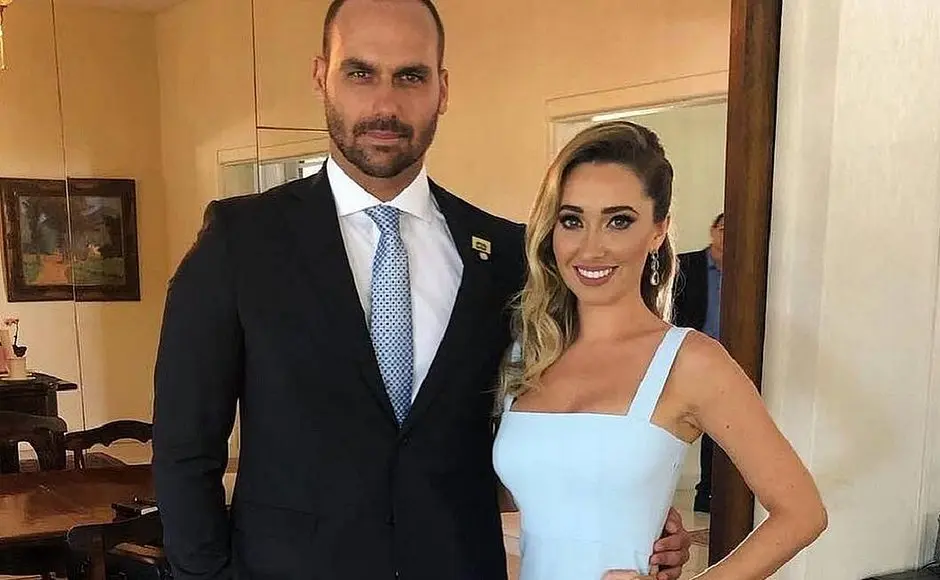 Heloísa Bolsonaro defende marido após fala de Nikolas Ferreira. Entenda o racha entre Eduardo, Michelle e o clã bolsonarista hoje (24/2).