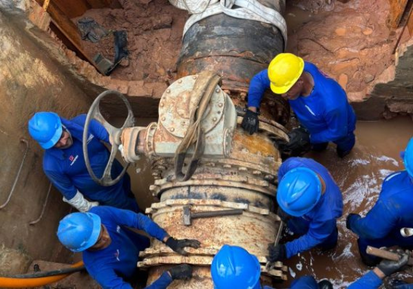 Abastecimento de água em Salvador suspenso hoje (24/2) em Itapuã, Imbuí e mais bairros. Veja previsão de retorno e como pedir carro-pipa.