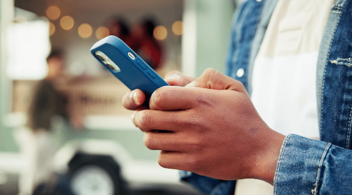Faculdades particulares vão proibir celulares em salas de aula