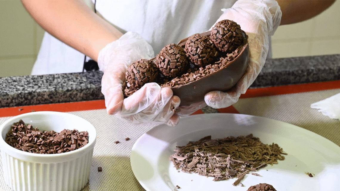 Senac abre mais de 160 vagas para cursos de produção de ovos de Páscoa na Bahia; veja como participar