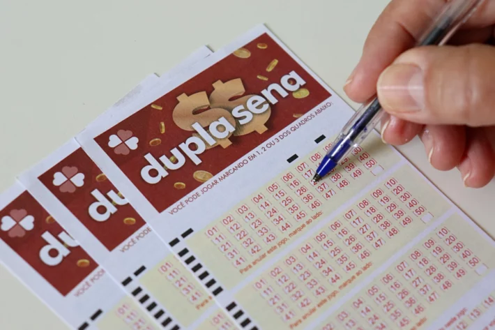 Ganhou? Confira o resultado da Dupla Sena 2929 de R$ 2,7 mi