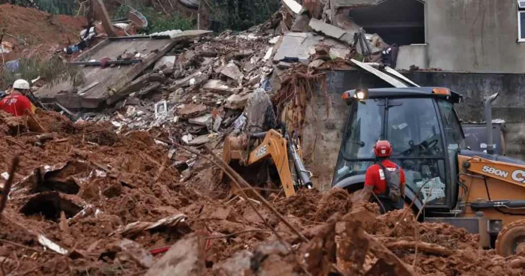 Temporais em Juiz de Fora e Ubá deixam 40 mortos e milhares de desabrigados. Confira o alerta de perigo do Inmet para Minas nesta quarta (25).
