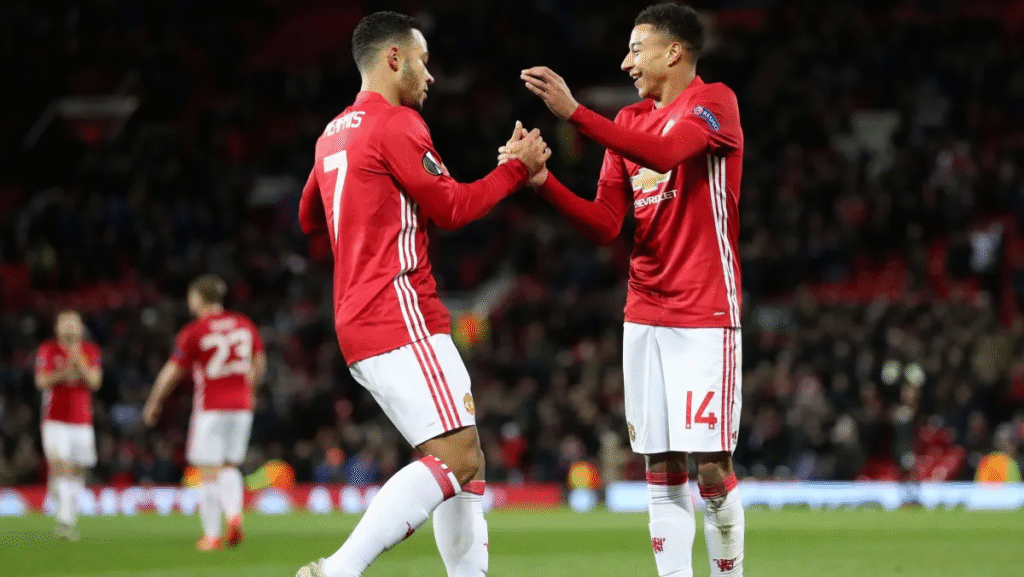 Corinthians encaminha contratação de Jesse Lingard. Veja detalhes da negociação com o ex-meia do Manchester United e parceiro de Depay.