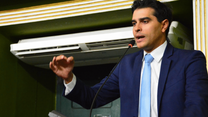 Alexandre Aleluia assume a CCJ da Câmara de Salvador após disputa