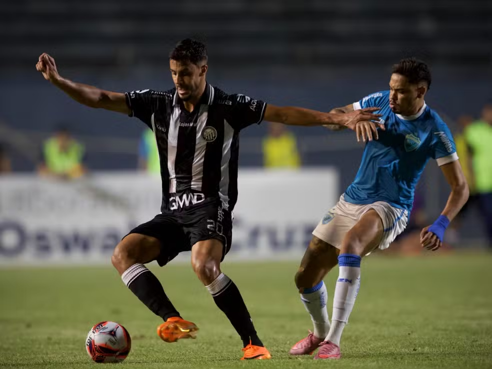 Operário-PR x Londrina empatam em 0 a 0 no jogo de ida da final do Paranaense 2026. Veja o resumo da partida e o que os times precisam para ser campeão.