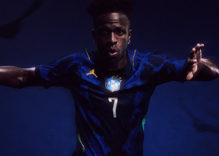Vaza imagem da nova camisa reserva da Seleção Brasileira para a Copa de 2026. Confira o design da marca Jordan e data de lançamento.