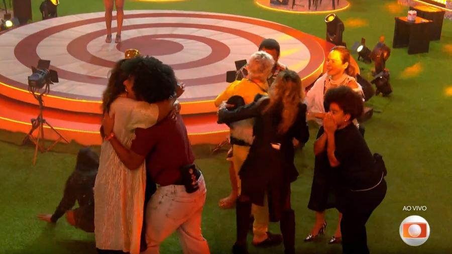 Confira o retorno de Breno e Juliano Floss do Quarto Secreto no BBB 26. Veja o momento e a reação dos brothers durante a festa da líder.