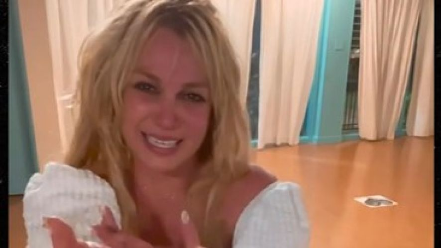 Britney Spears é presa na Califórnia, desativa redes sociais e preocupa fãs