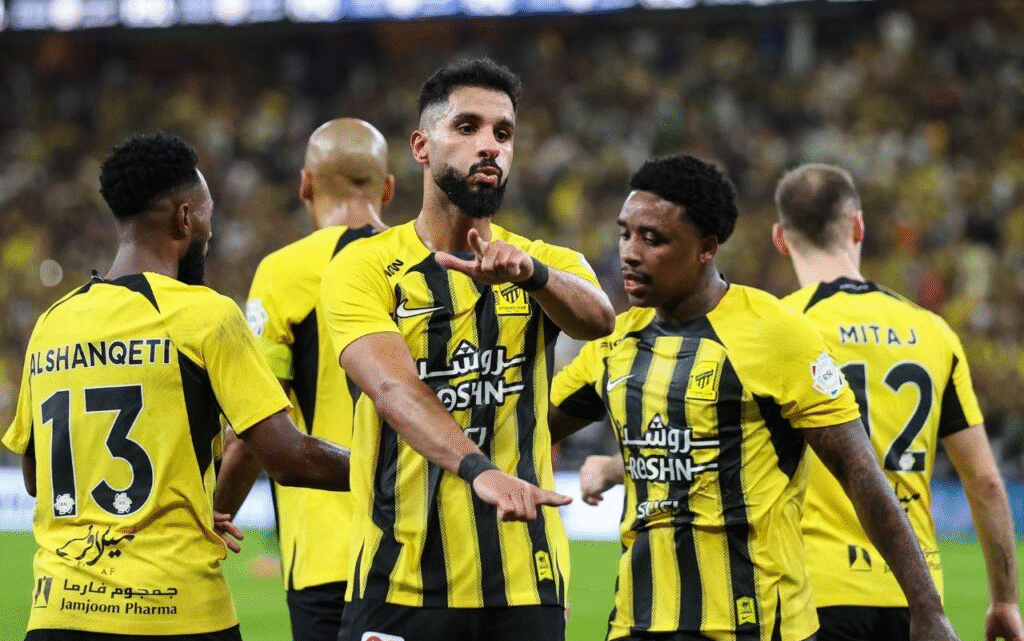 Onde assistir Al-Ahli x Al-Ittihad hoje (6) ao vivo pelo Campeonato Saudita