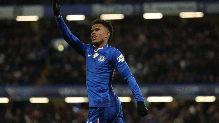 Acabou o mistério: Saiba por que o atacante Estevão foi barrado do jogo decisivo