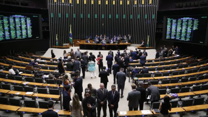 Agora vai! Deputados aprovam PEC da Segurança Pública em Brasília