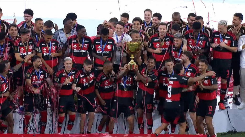 Flamengo é campeão! Rossi brilha nos pênaltis, Flamengo vence Fluminense e leva o título do Carioca 2026 no Maracanã.