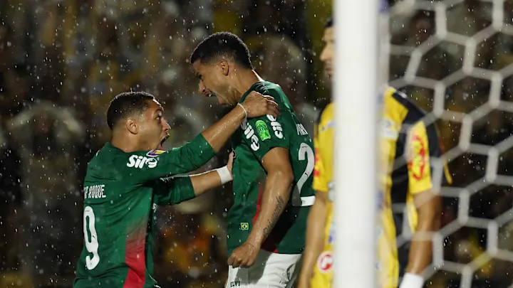 Verdão ignora chuva em Novo Horizonte e levanta a taça do Paulistão