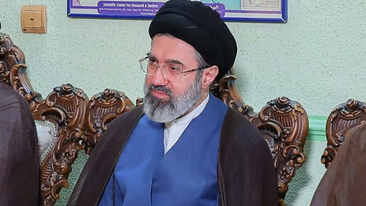 Novo líder no Irã: Quem é Mojtaba Khamenei e o que muda após a morte de Ali Khamenei?
