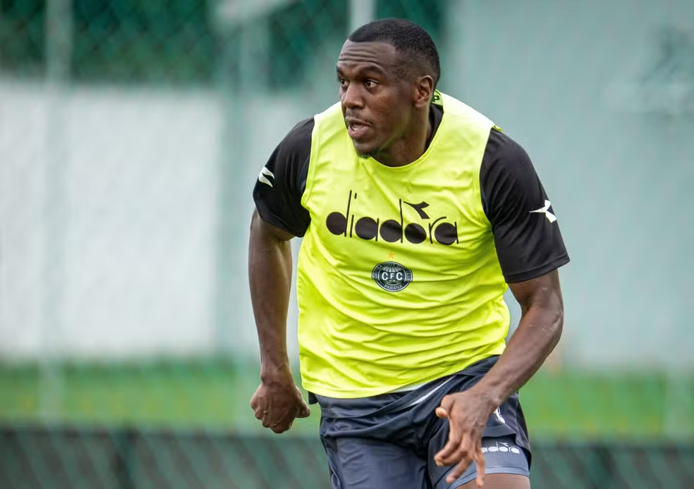 Escalação do Coritiba tem desfalque de Jacy contra o Remo. Veja a lista completa de relacionados e informações do jogo.