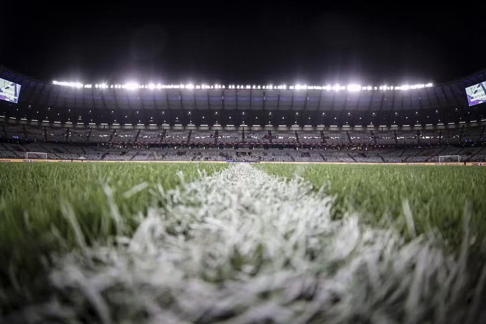 Cruzeiro x Vasco se enfrentam no Mineirão. Veja onde assistir, escalações e o substituto de Cássio no gol hoje (15).