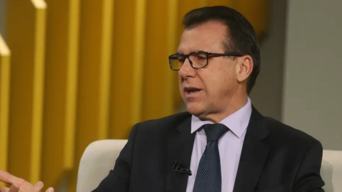 Fim da escala 6×1: Ministro revela decisão polêmica sobre custos para empresas