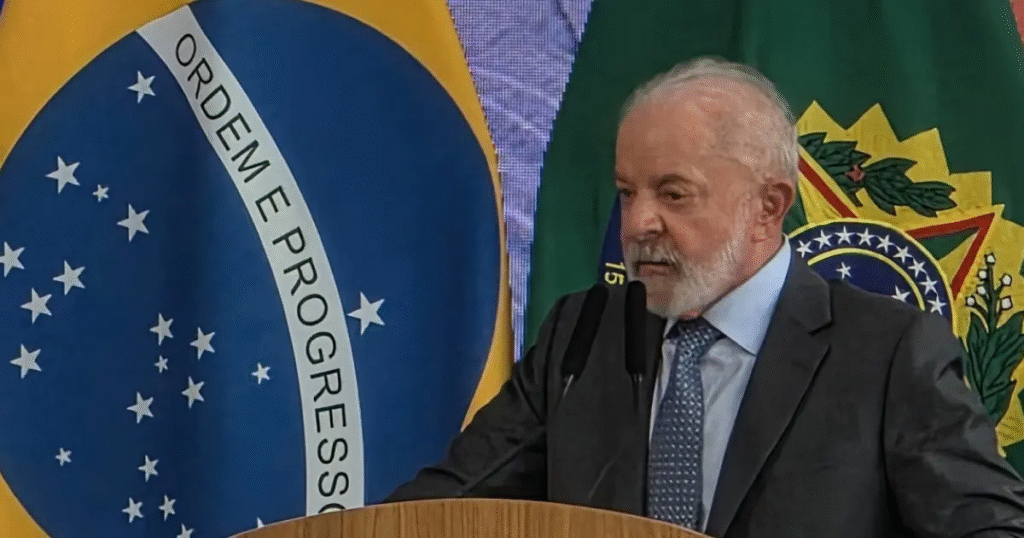 Pesquisas mostram que Lula tem desaprovação maior que a média nacional em 5 dos 6 maiores estados. Veja os índices de SP, MG, RJ, RS e PR.