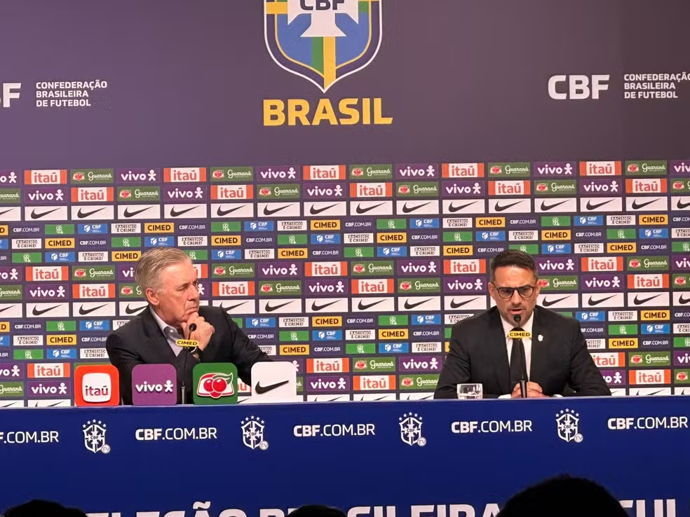 Ancelotti e Rodrigo Caetano na convocação da Seleção Brasileira