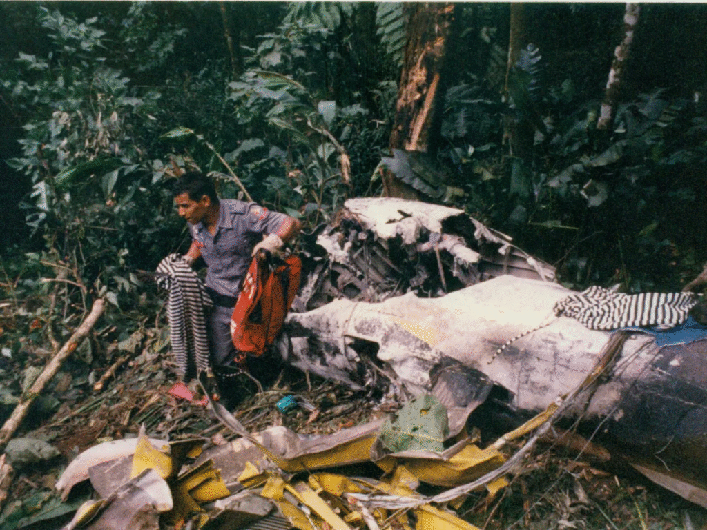 Veja vídeo inédito do último show dos Mamonas Assassinas em Brasília. Tragédia completa 30 anos nesta terça (03/03) e comove o Brasil.