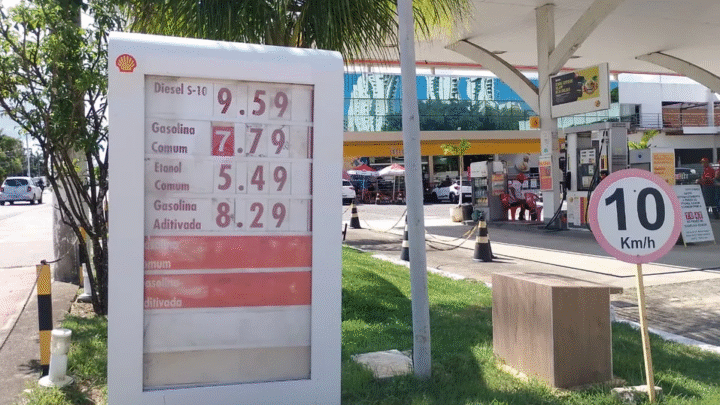 Preço da gasolina em Salvador dispara e atinge quase R$ 8