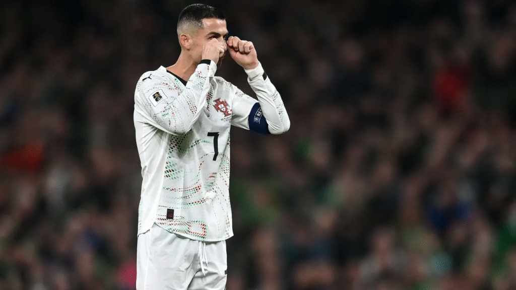 Roberto Martínez avalia lesão de CR7 e garante atacante na Copa de 2026. Veja os detalhes da convocação lusa.