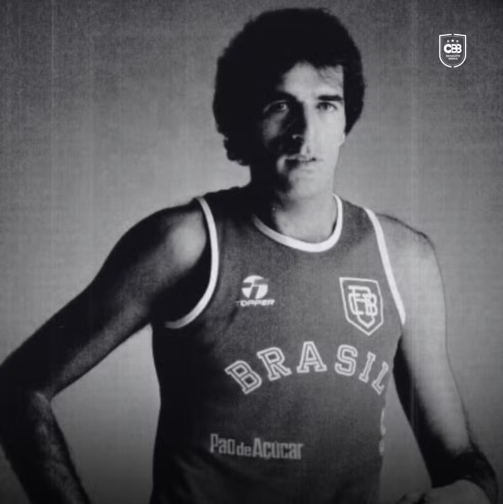 Morre Marquinhos Abdalla, ícone do basquete e primeiro brasileiro draftado na NBA. Veja sua história e conquistas.