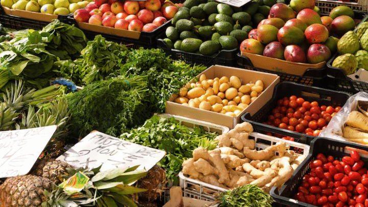 Entenda por que supermercados e hipermercados fecharam neste domingo